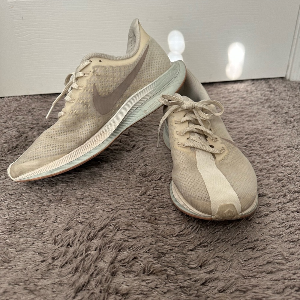 Nike Women’s Zoom Pegasus Turbo 35 “Sail”, 10(W)